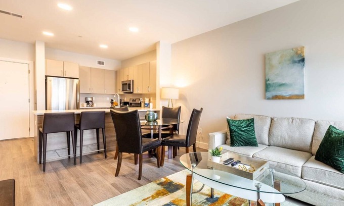 Fairfield Apartment | Pet Friendly Apartment Downtown