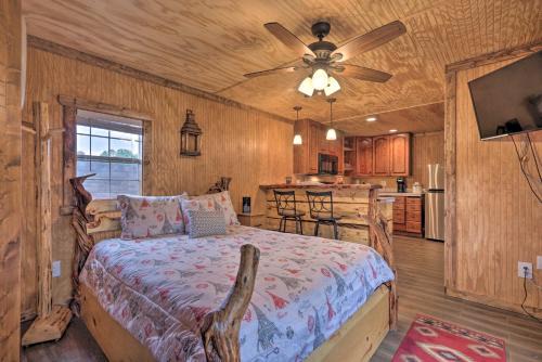 Show Low House | Pet-Friendly Cabin, 3 Mi to Show Low Lake!