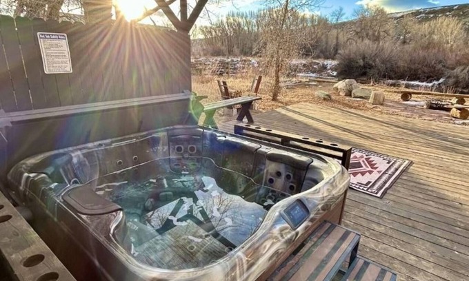 Dubois Cabin | Pet-Friendly Cabin - Queen Beds, Hot Tub, Free Parking & Scenic River Setting