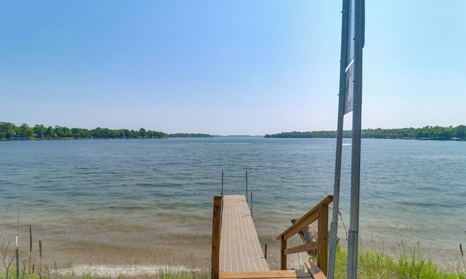 Dent Cabin | Pet-Friendly Cabin w/Lake Access & Patio in Dent