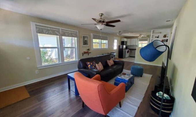 Temple House | Pet friendly! Close to Temple hospitals.