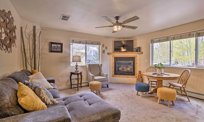 Frisco House | Pet-Friendly Frisco Home w/Deck - Walk to Main St