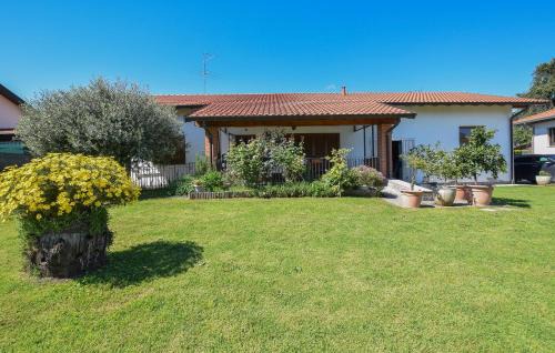 Varallo Pombia House | Pet Friendly Home In Varallo Pombia