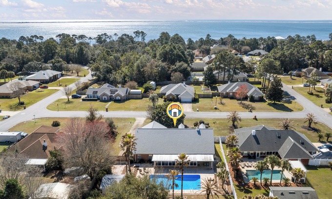 Navarre House | Pet Friendly Home, Steps to the Santa Rosa Sound!