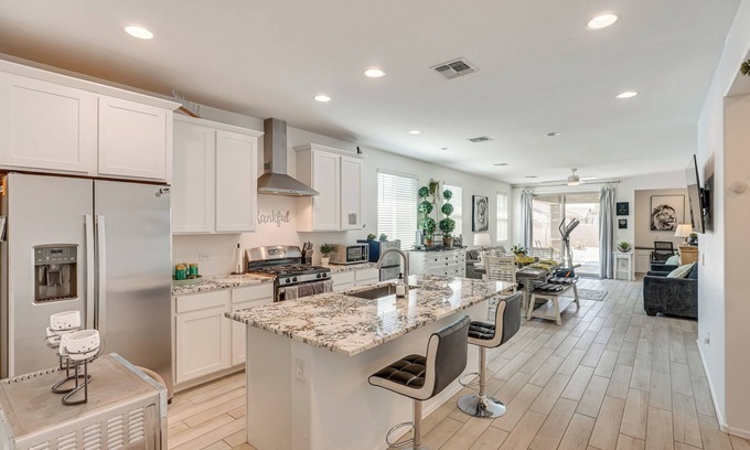 Red Rock House | Pet-Friendly Home w/Fenced Yard in Red Rock!