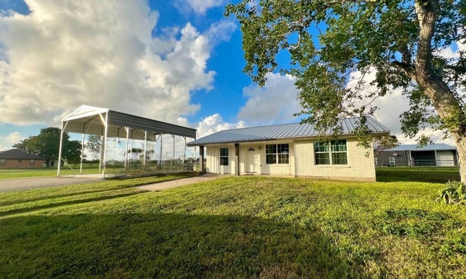 Long Mott House | Pet-Friendly Home with fenced yard and covered boat parking in Seadrift TX