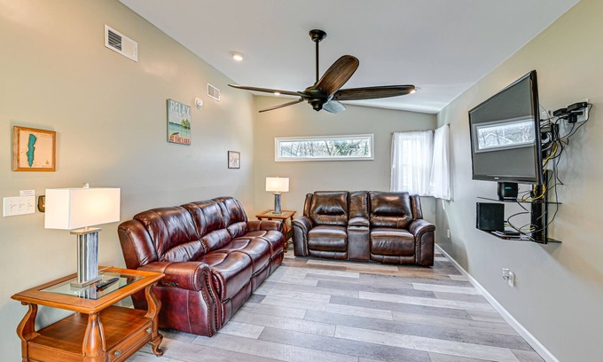 Town of Richmond Cottage | Pet-Friendly Honeoye Cottage Rental: Walk to Lake!