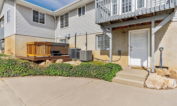 North Ogden House | Pet Friendly, Hot Tub & Fully Fenced Backyard!