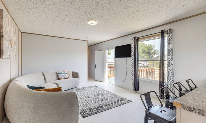 Kempner House | Pet-Friendly Kempner Escape Near Parks & Trails!