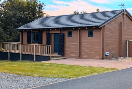 Newcastleton House | Pet Friendly - Lodge at Riverview Holiday Park