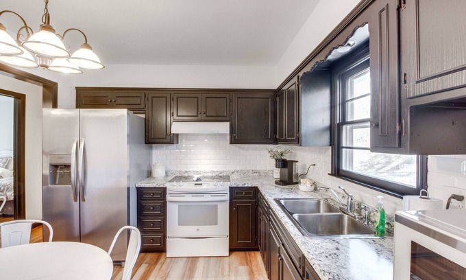Merriam House | Pet-Friendly Merriam Home < 2 Mi to Downtown!