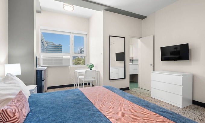 Miramar Apartment | Pet Friendly | Near Old San Juan | Free Parking | AC