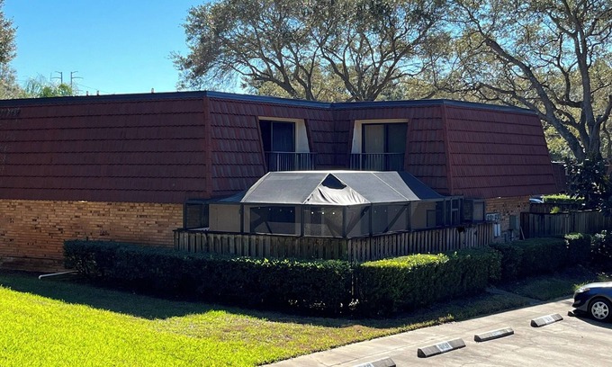 Wedgewood Of Palm Harbor House | Pet Friendly Palm Harbor Oasis