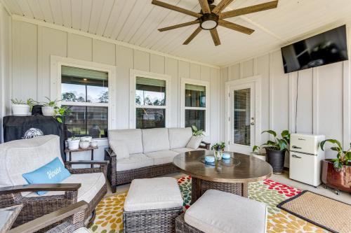 Northwest Pensacola House | Pet-Friendly Pensacola Home with Fenced Backyard