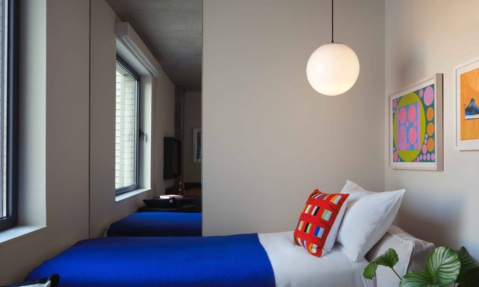 Williamsburg Hotel | Pet-friendly Property, Queen Room at Penny Williamsburg