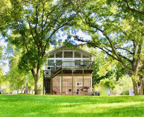 Burnet House | Pet Friendly Retreat on Lake LBJ