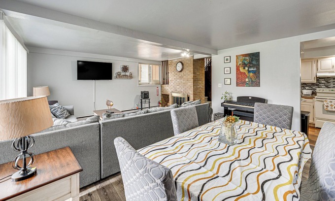 Rockford House | Pet-Friendly Rockford Home Near Skiing & Hiking!