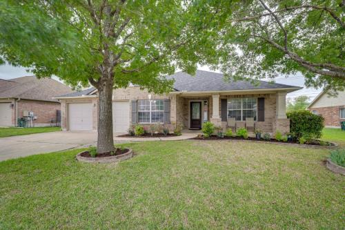 Rolling Ridge House | Pet-Friendly Round Rock Escape with Hot Tub!
