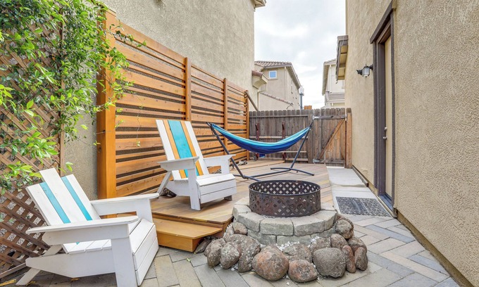 North Natomas House | Pet-Friendly Sacramento Home ~ 7 Mi to Downtown!