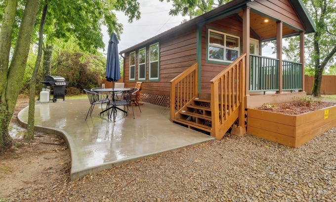 Sallisaw Apartment | Pet-Friendly Sallisaw Studio w/ Furnished Patio!