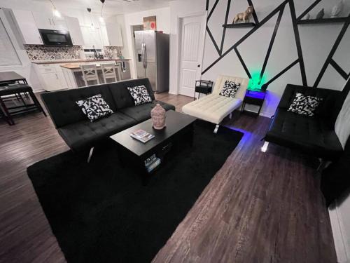 Fresno House | Pet Friendly Sleeps 9 HighSpeed WiFi 500MBPS Plus