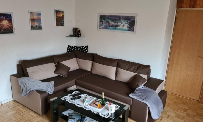 Wunsdorf House | Pet-Friendly Vacation Home "Täubchen" close to the Lake with Wi-Fi & Terrace