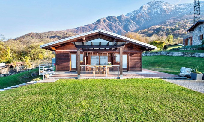 Colico Villa | Pet-Friendly Villa "Chalet Inganna" with Lake View, Garden & Wi-FI