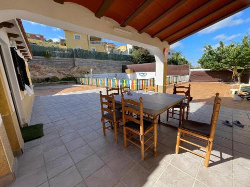 El Vendrell House | Pet-Friendly Villa with Pool