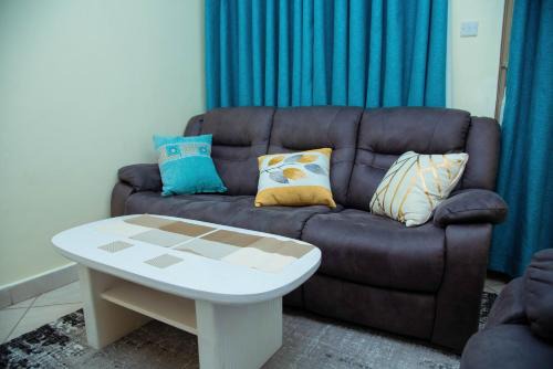 Mbotela House | Pete's serene suite - one bedroom