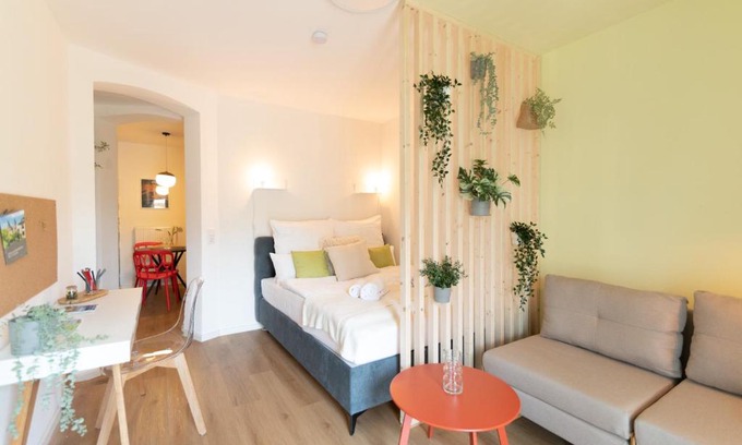 Fulda Apartment | Peter Apartments- Apartment mit eigenem Eingang I 30qm I zentrale Lage I Bad I Küche I Terrasse I TV
