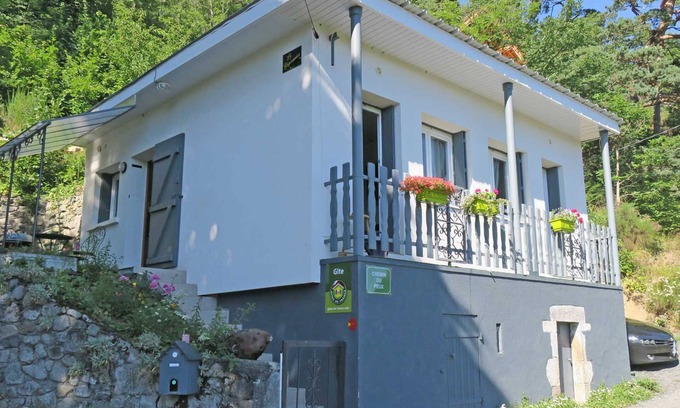 Jassat House | Petit Gite au Bord du lac Chambon