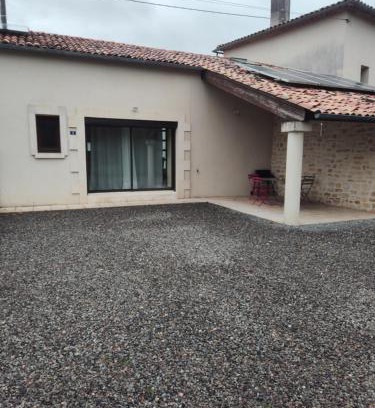 Montguyon Apartment | petit gite lumineux et chaleureux