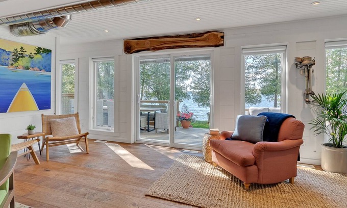 Dunsford House | Petit Maison du Lac