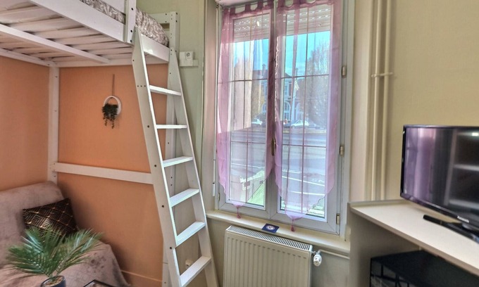 Evreux Apartment | Petit Studio 1 Face Gare, Wifi Gratuit, Proches Toutes Commodités