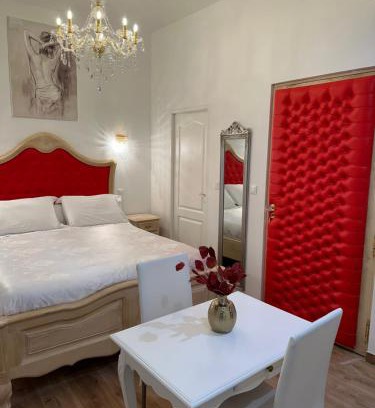 Centre Historique Apartment | Petit studio presbytère dans L'Église