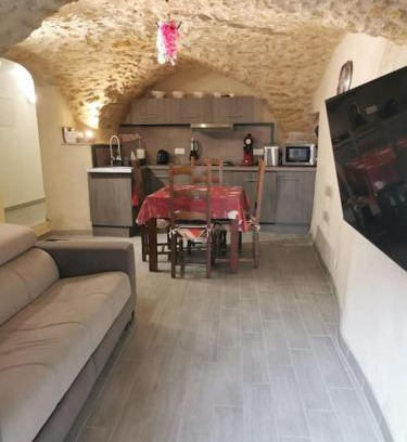 Aniane House | Petite maison de village charmante et authentique