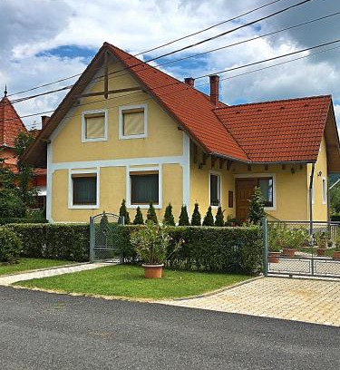 Badacsonytomaj Apartment | Petra Apartmanház