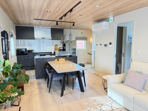 Fujikawaguchiko House | Pets OK Stunning view of Mt Fuji Near Kawaguchiko Beautiful new facilities ASTLAND
