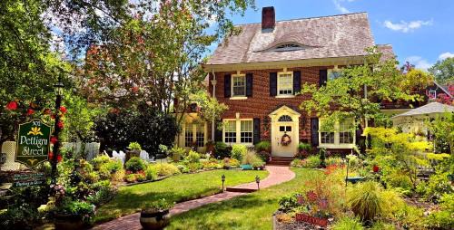 Pettigru Street Historic District Bed & Breakfast | Pettigru Place Bed & Breakfast