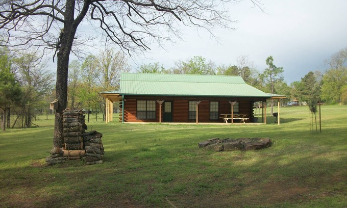 Pettit Cabin | Pettit Mt. Ranch Log Cabin on Gated 36 acres near Pettit Bay and Tenkiller Lake