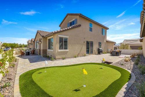 La Quinta House | PGA West -3 bdrm house w/Bonus Loft, Sleeps 8, Pool, Gym