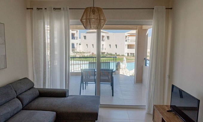 Maleme Apartment | Phaedrus Living: Seaside Thalassa Cretan D101