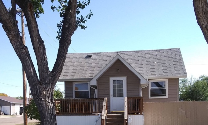 Plentywood House | PHEASANT Hunters Bird Dog House