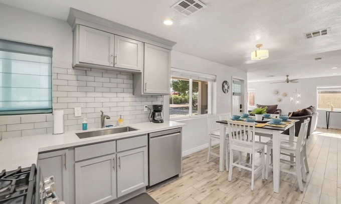 Coronado House | Phoenix Retreat, Main House and Casita, Sleeps 8