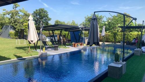 Buriram House | Phornkanok pool villa Friends & Family