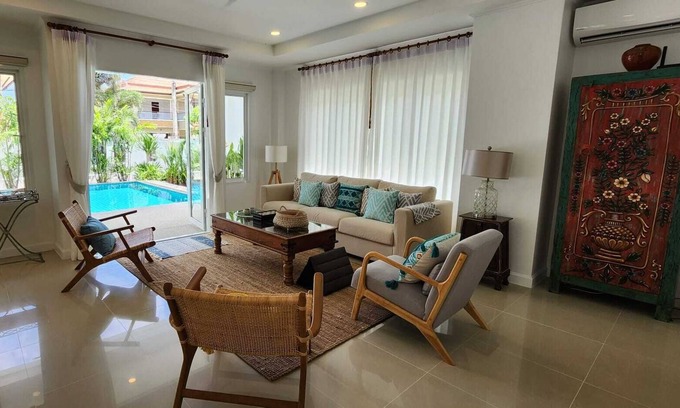 Si Sunthon Villa | Phuket Thailand 4 bedroom private pool villa short drive from beach and shops