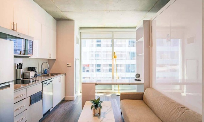 Downtown Phoenix Apartment | PHX Getaway+Pool+Murphy Bed+Downtown Studio