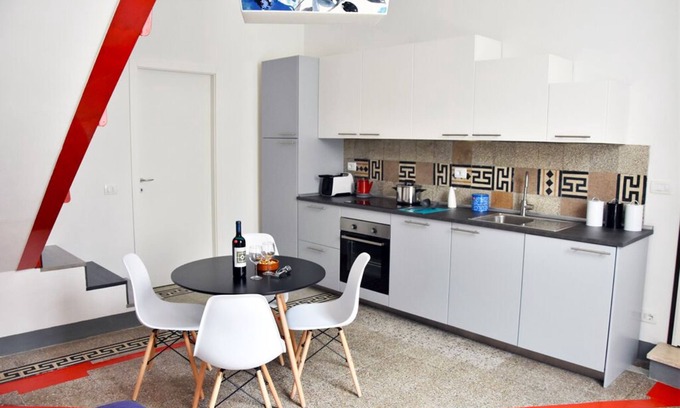 Colle di Val d'Elsa Apartment | - Piazza Arnolfo 1932-