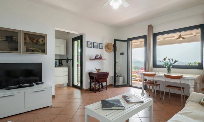 Geremeas Apartment | Picturesque flat with sea view