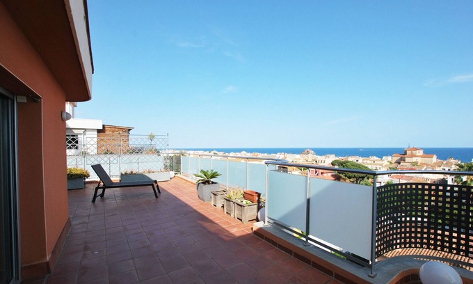 Vilassar de Mar Apartment | Picasso street - Sea views village centre